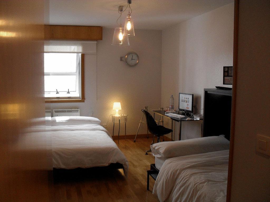 Hotel Ofi A Coruña Pokoj fotografie